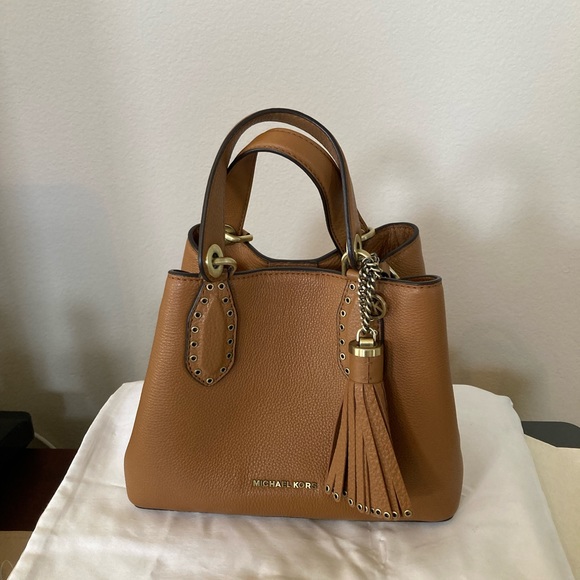 Pre-Loved MICHAEL by Michael Kors Brooklyn Convertible Pebbled Leather Satchel - Picture 3 of 5
